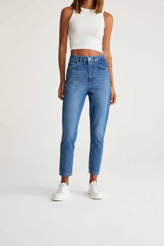Mom Fit Ankle Jeans