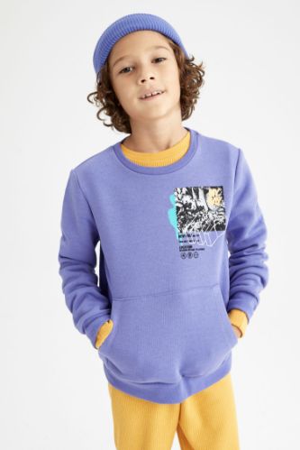 Kangaroo on sale pocket sweatshirt