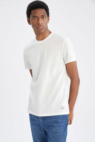 T-shirt basique texturé à manches courtes et col ras du cou coupe slim