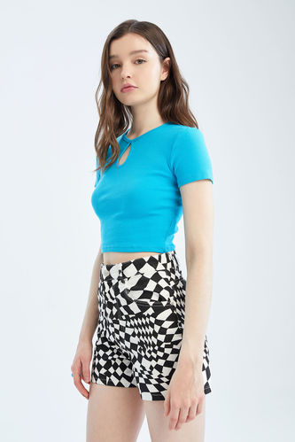 Coool Crew Neck Low-Cut Front Basic Short Sleeve Crop Top