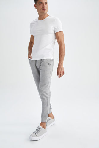 Grey MEN Slim Fit Sweatpants 2564346 | DeFacto