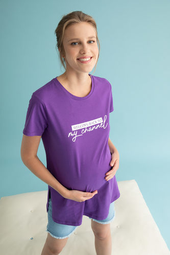 Футболка стандартного кроя с принтом-слоганом для беременных
