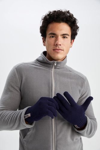 Man Gloves