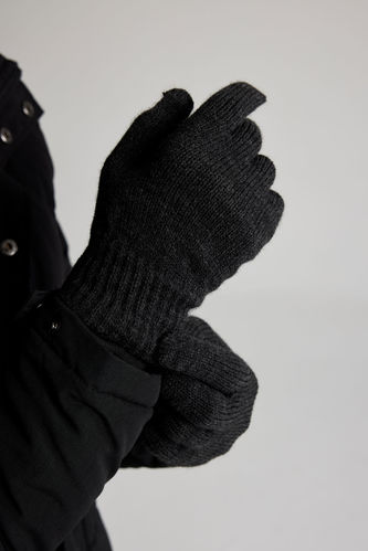 Man Gloves