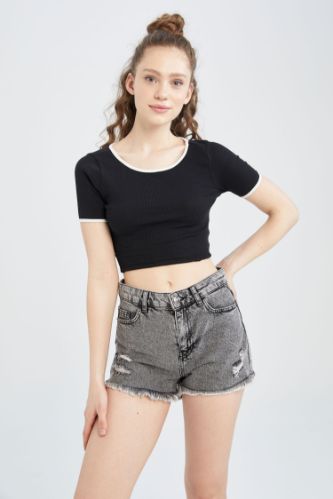 Coool Fitted Bisiklet Yaka Şerit Detaylı Kısa Kollu Fitili Crop Tişört