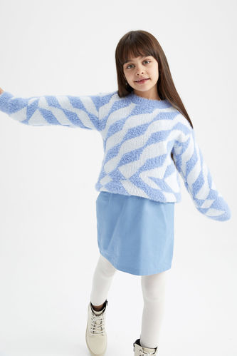 Пуловер стандартного кроя с круглым вырезом из трикотажа
