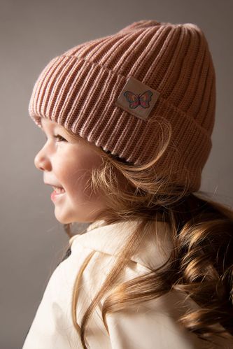 Трикотажная шапка с патчем для девочек