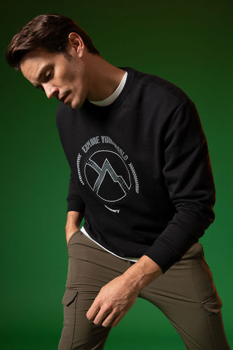 Oversize Fit Discovery Licensed Long Sleeve Sweatshirt