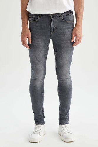 Super Skinny Fit Jeans mit normalem Bund