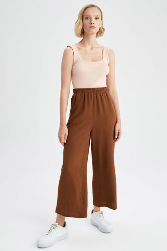 Straight Fit Pocketed Wide Leg Linen Blend Trousers