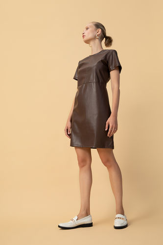A Cut Crew Neck Faux Leather Mini Short Sleeve Knitted Dress
