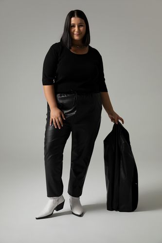 Regular Fit Regular Hem With Pockets Faux Leather Trousers
