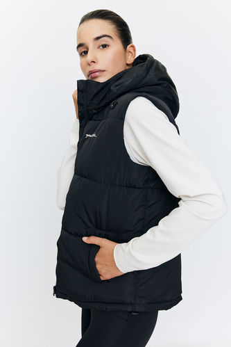 Windproof Water Repellent Defacto Fit Removable Hooded Vest