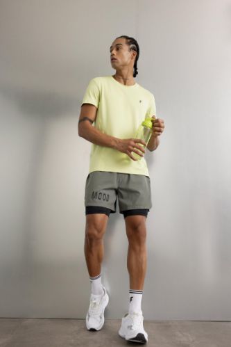 DeFactoFit Slim Fit Dar Kesim Fermuarlı Telefon Cepli Sporcu Taytlı Şort
