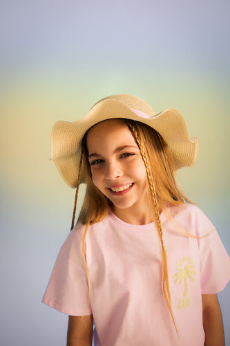 قبعة بناتي حصيري