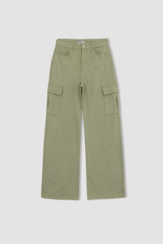 Khaki Woman Wide Leg Cargo Gabardine Trousers 2768308 | DeFacto