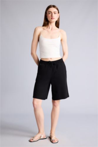 Kadın Siyah Regular Fit Bermuda Şort