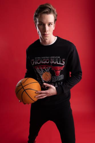 DeFactoFit NBA Chicago Bulls Standart Fit Bisiklet Yaka Sporcu Sweatshirt