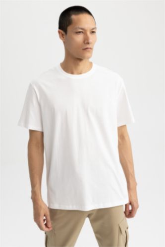 MAN White New Regular Fit Crew Neck T-Shirt