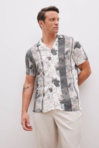Modern Fit Polo Neck Patterned Printed Fabric Short Sleeve Shirt