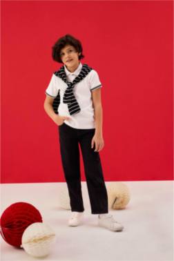 BOY STRAİGHT FİT STANDARD LEG BASİC JEANS