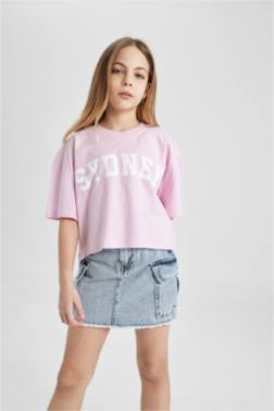 T-SHİRT CROP TOP İMPRİMÉ À COL ROND ET MANCHES COURTES POUR FİLLE