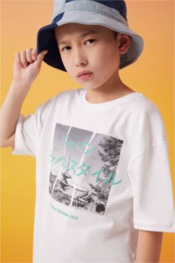 BOY OVERSİZE FİT CREW NECK PRİNTED SHORT SLEEVE T-SHİRT