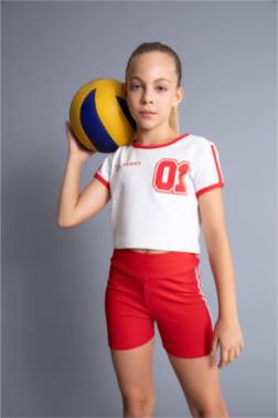 تيشيرت كروب مضلع بطبعة شعار بياخة مستديرة