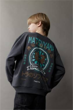 ERKEK ÇOCUK OVERSİZE GENİŞ KALIP BİSİKLET YAKA SIRT BASKILI SWEATSHİRT