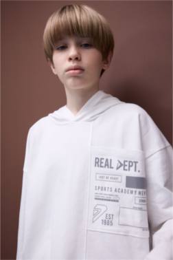 BOY OVERSİZE FİT HOODED PRİNTED SWEATSHİRT