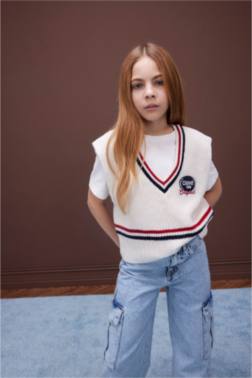KIZ ÇOCUK V YAKA NAKIŞLI TRİKO SÜVETER