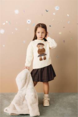 KIZ BEBEK BÜYÜK YAKA AYI BASKILI TRİKO KAZAK