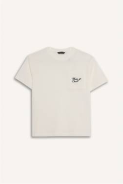 تيشيرت نص ردن ولادي مطرز بجيب قصة عادية