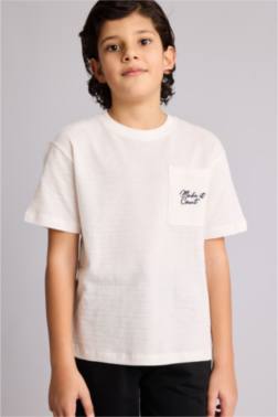 تيشيرت نص ردن ولادي مطرز بجيب قصة عادية