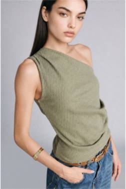 SLIM FIT TEK OMUZLU FİTİLLİ BLUZ