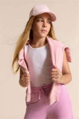 فانيلة بيزك سليم فيت بدون كم بياقة مستديرة