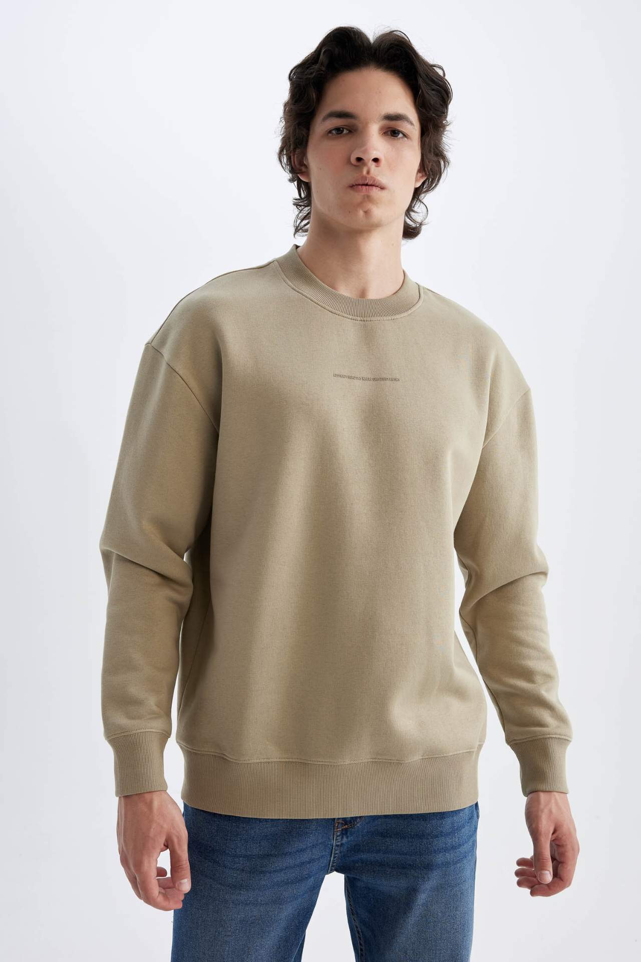 Boxy Sweatshirt