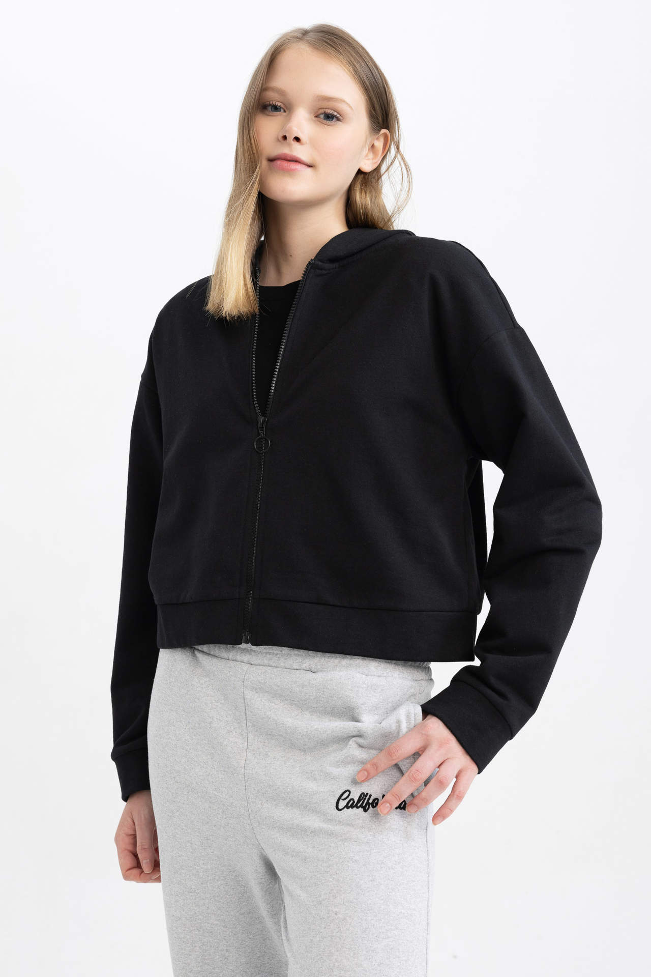 Grey Woman Regular Fit Thick Sweatshirt Fabric Cardigan 2647069 | DeFacto