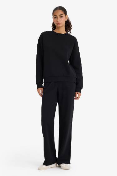 релакс пішімі негізгі дөңгелек жаға Свитер