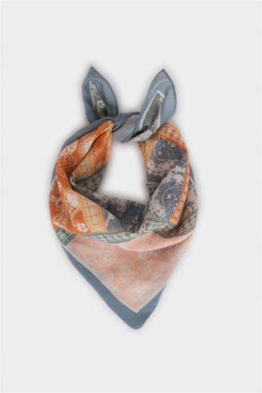 Kadın Desenli Pamuklu Bandana