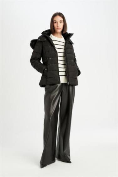 Su Geçirmez Hafif Uzun Şişme Mont Çıkarılabilir Suni Kürk Kapüşonlu Kapitoneli Fermuar Çıtçıtlı Cepli