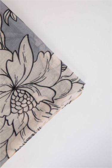 شال نسائي منقوش