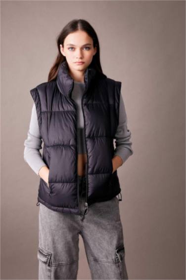 Gilet Doudoune Imperméable à Coupe Régulière