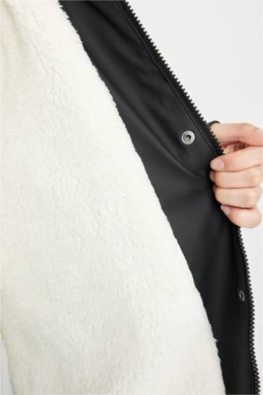 Su Geçirmez Yağmurluk - Görsel 8