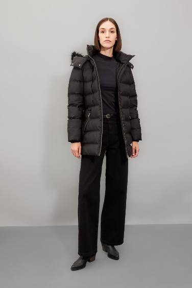 Su Geçirmez Uzun Mont Parka Isı Yalıtımlı Kemerli Kapüşonlu Suni Kürklü Hafif