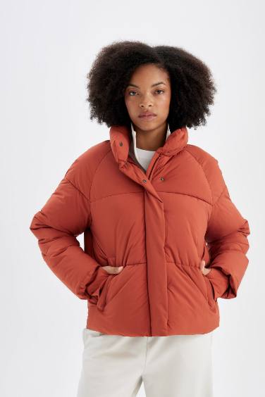 قمصلة نفخ قصة عادية مقاوم للماء من DeFactoFit