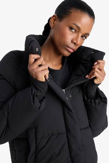 DeFactoFit Su İtici Regular Fit Dik Yaka Reglan Kol Kışlık Şişme Mont