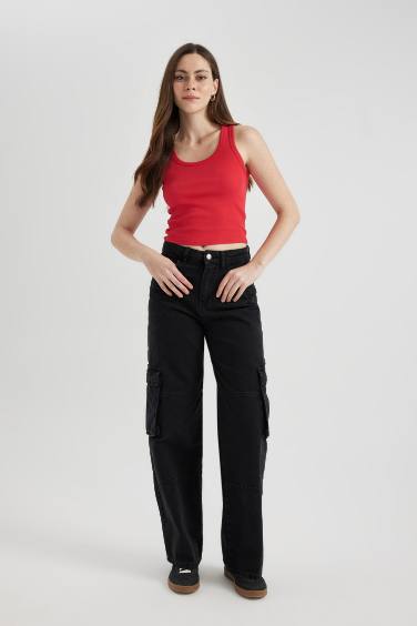 ديباردور احمر مضلع سليم فيت برقبة U