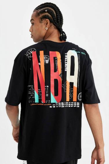 DeFactoFit NBA Wordmark Oversize Geniş Kalıp Bisiklet Yaka Sırt Baskılı Pamuklu Kısa Kollu Tişört