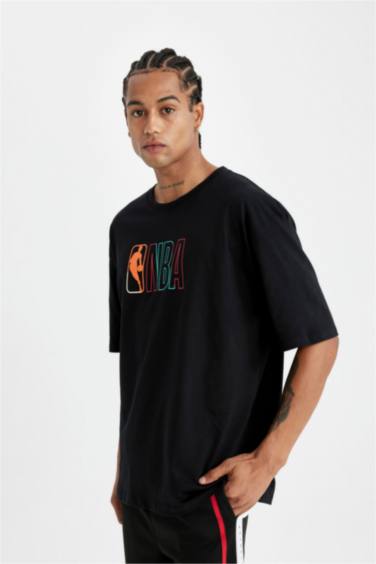 DeFactoFit NBA Licensed Oversize Fit Crew Neck T-Shirt